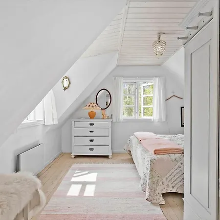 1550-aakirkeby-trommerebakken-12 * Vester Somarken